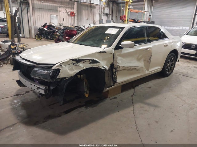 Chrysler 300 300s 2015 2C3CCAGG1FH763845 Image 2