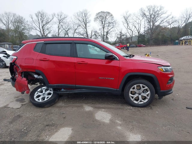 Jeep Compass Latitude 4x4 2025 3C4NJDBN7ST579903 Image 13