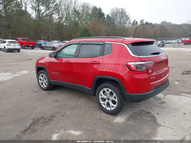 Jeep Compass Latitude 4x4 2025 3C4NJDBN7ST579903 Image 3