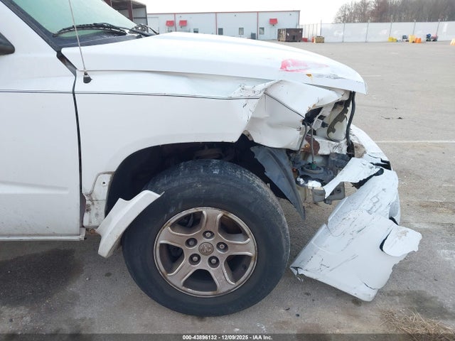 2007 Dodge Dakota Slt მანქანა იყიდება აუქციონზე, vin: 1D7HW42K07S136415, აუქციონის ნომერი: 43896132