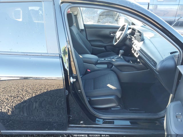 3CZRZ2H33TM722615 Honda Hr-v Awd Lx