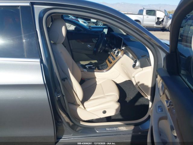 2017 MERCEDES-BENZ GLC 300 COUPE WDC0J4KB1HF257027 Photo 4