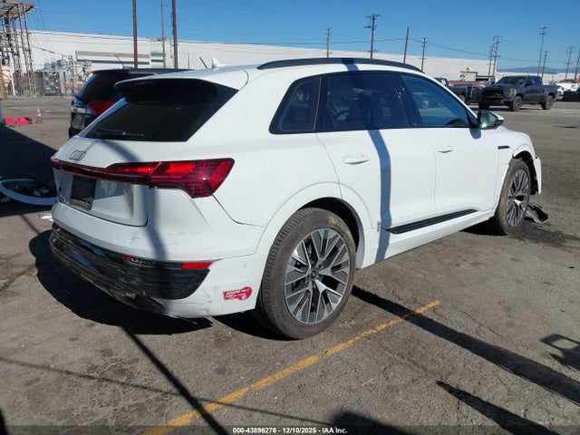 2024 AUDI Q8 E-TRON WA15AAGE8RB026318 Photo 3