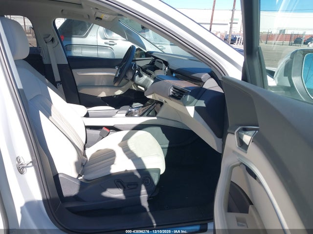 2024 AUDI Q8 E-TRON WA15AAGE8RB026318 Photo 4