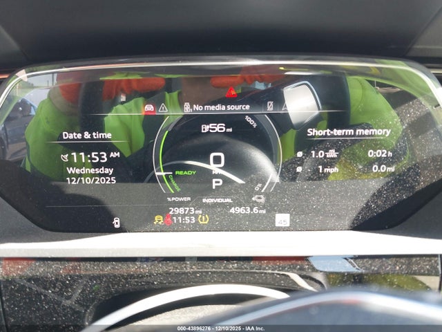 2024 AUDI Q8 E-TRON WA15AAGE8RB026318 Photo 6