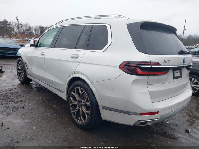 2024 BMW X7 5UX23EM01R9U67636 Photo 2