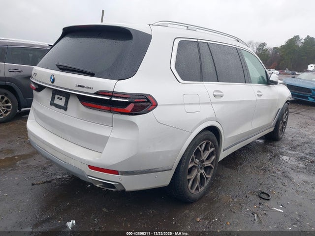 2024 BMW X7 5UX23EM01R9U67636 Photo 3