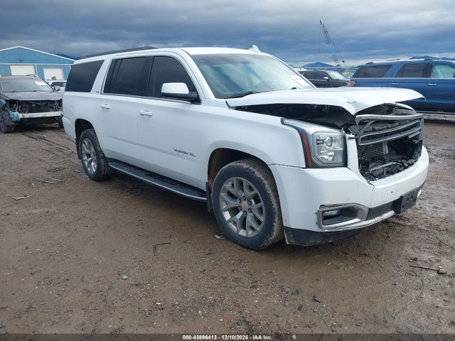 2017 GMC YUKON XL 1GKS2FKC0HR328981