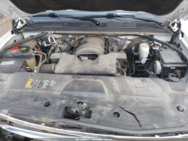 2017 GMC YUKON XL 1GKS2FKC0HR328981 Photo 9