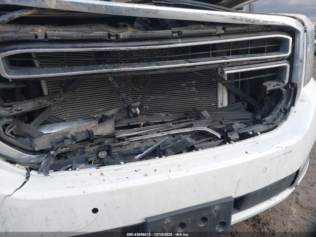 43896413 :رقم المزاد ، 1GKS2FKC0HR328981 vin ، 2017 Gmc Yukon Xl Sle مزاد بيع