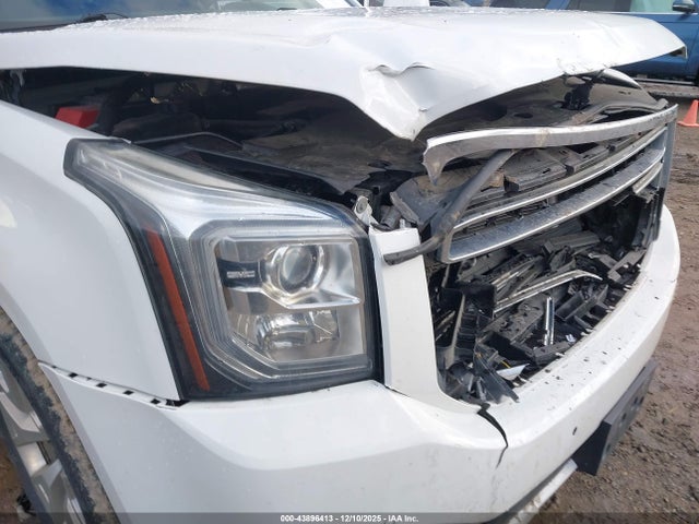 43896413 :رقم المزاد ، 1GKS2FKC0HR328981 vin ، 2017 Gmc Yukon Xl Sle مزاد بيع