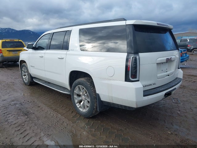 2017 GMC YUKON XL 1GKS2FKC0HR328981 Photo 2