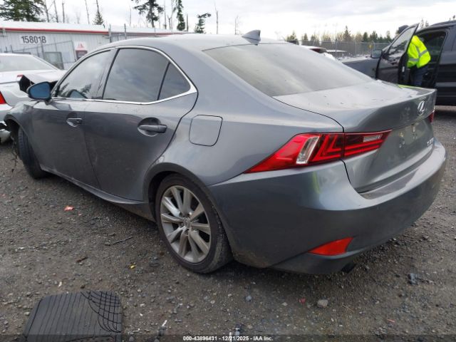 2016 LEXUS IS 200T JTHBA1D23G5032590 Photo 2