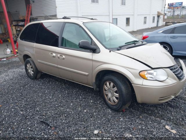 2005 CHRYSLER TOWN & COUNTRY 2C8GP54L85R197068