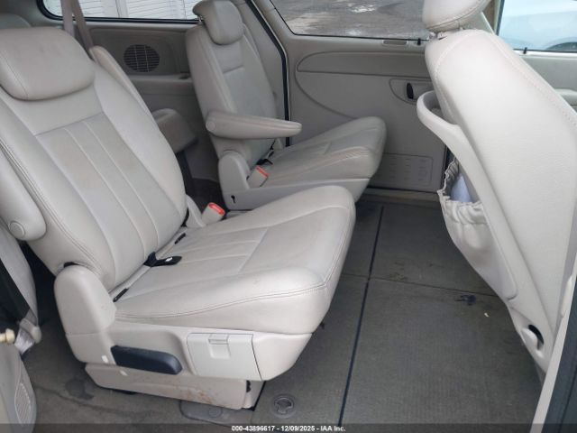 2005 CHRYSLER TOWN & COUNTRY 2C8GP54L85R197068 Photo 7