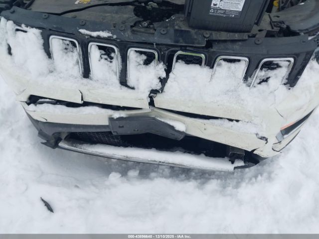 2018 JEEP COMPASS 3C4NJDCB4JT437060 Photo 5