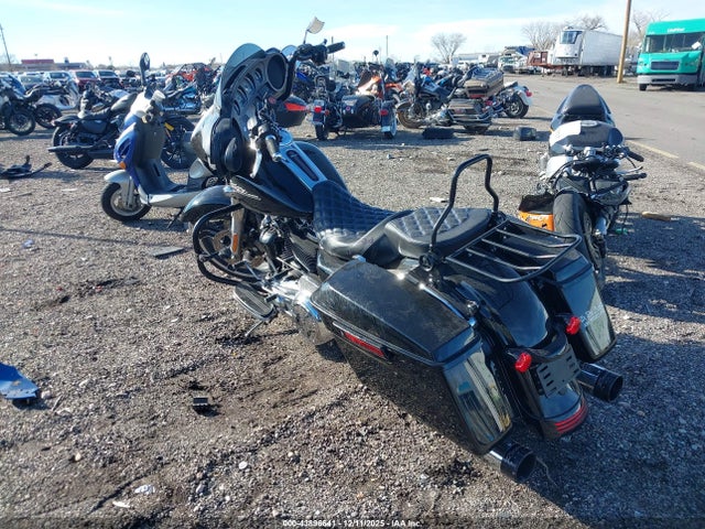 1HD1KBC11HB629912 Harley-Davidson Flhx Street Glide