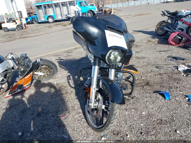 1HD1KBC11HB629912 Harley-Davidson Flhx Street Glide