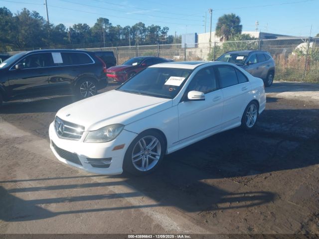 2014 MERCEDES-BENZ C 250 WDDGF4HB6ER314397 Photo 1