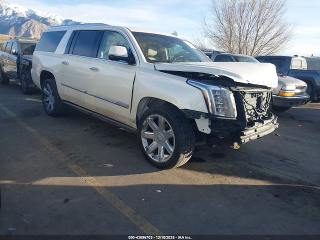 2015 CADILLAC ESCALADE ESV 1GYS4TKJ8FR637186 Photo 0