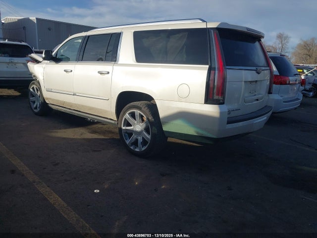 2015 CADILLAC ESCALADE ESV 1GYS4TKJ8FR637186 Photo 2
