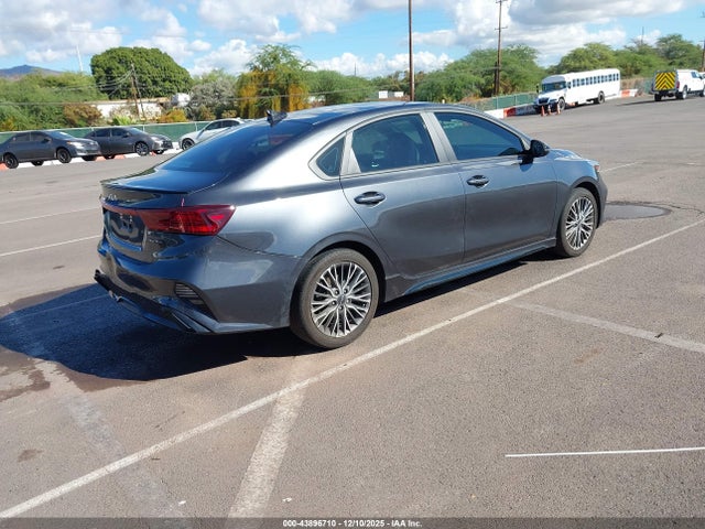 3KPF54AD8PE642035 KIA Forte Gt-line