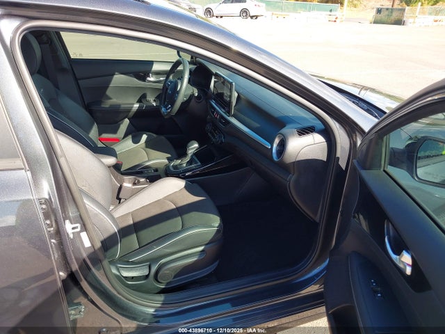 3KPF54AD8PE642035 KIA Forte Gt-line