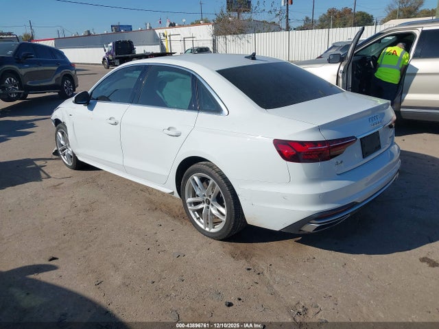 2021 AUDI A4 WAUEAAF46MA031589 Photo 2