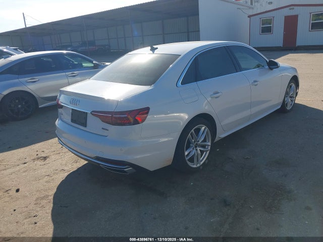 2021 AUDI A4 WAUEAAF46MA031589 Photo 3
