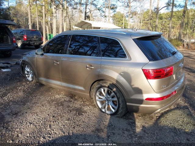 2018 AUDI Q7 WA1LHAF79JD002575 Photo 2
