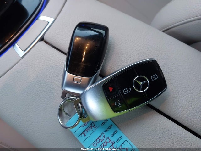 WDDZF4KB2JA370704 Mercedes-Benz E 300 4matic