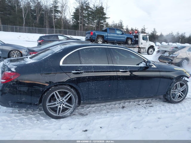 WDDZF4KB2JA370704 Mercedes-Benz E 300 4matic
