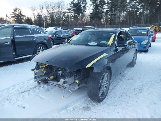 WDDZF4KB2JA370704 Mercedes-Benz E 300 4matic