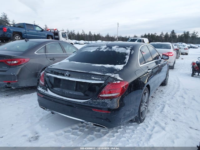 WDDZF4KB2JA370704 Mercedes-Benz E 300 4matic