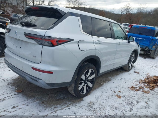 2025 MITSUBISHI OUTLANDER JA4J4VA84SZ034946 Photo 3