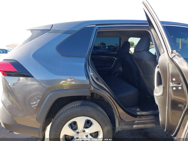 Toyota RAV4 LE 2023 2T3H1RFV8PC237043 Image 8