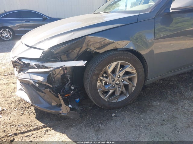 KMHLM4DJ6SU148527 Hyundai Elantra Hybrid Blue