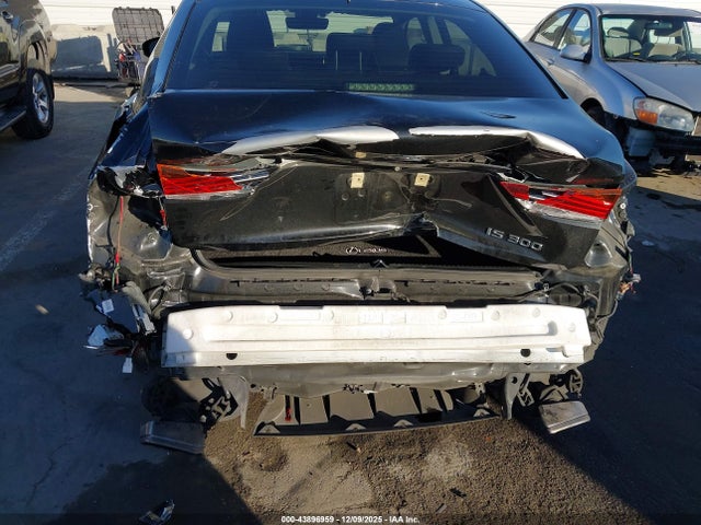 Lexus IS 300 2018 JTHBA1D27J5065941 Image 6