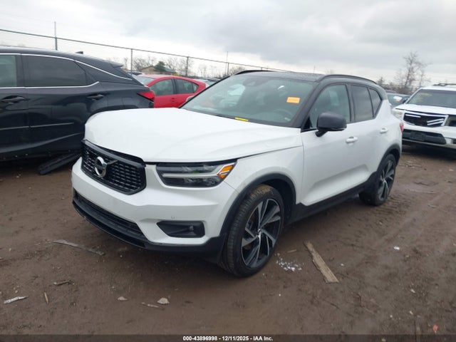 2020 VOLVO XC40 YV4162UM0L2348110 Photo 1