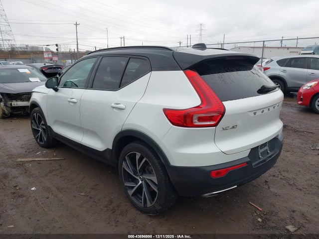 2020 VOLVO XC40 YV4162UM0L2348110 Photo 2