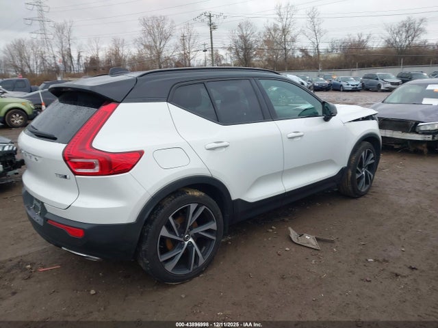 2020 VOLVO XC40 YV4162UM0L2348110 Photo 3