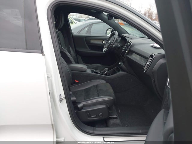 2020 VOLVO XC40 YV4162UM0L2348110 Photo 4