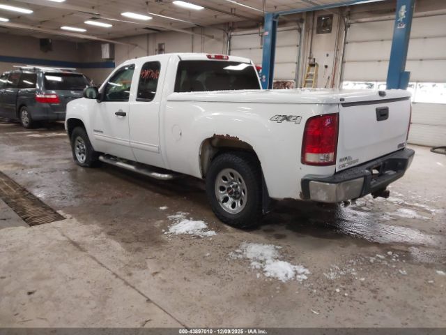 2011 GMC SIERRA 1500 1GTR2UEA0BZ122740 Photo 2
