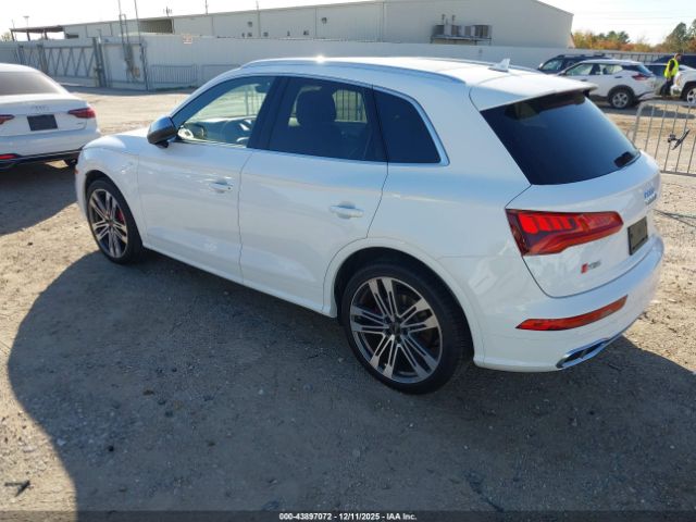 2018 AUDI SQ5 WA1C4AFY8J2231975 Photo 2
