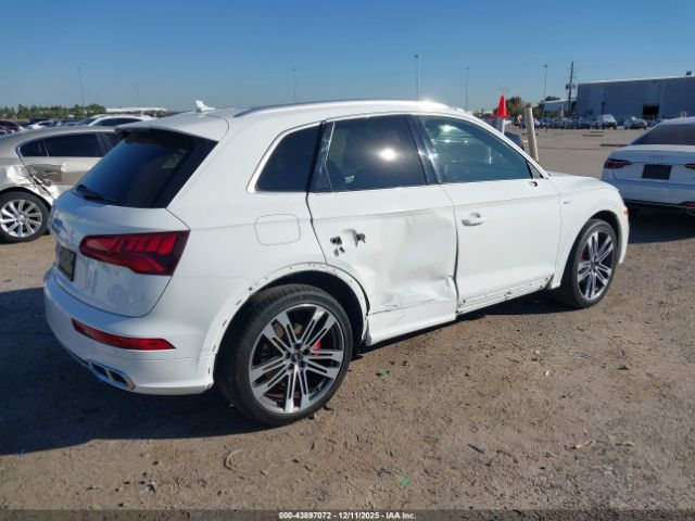 2018 AUDI SQ5 WA1C4AFY8J2231975 Photo 3
