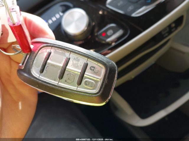 2018 CHRYSLER PACIFICA 2C4RC1BG9JR278952 Photo 10