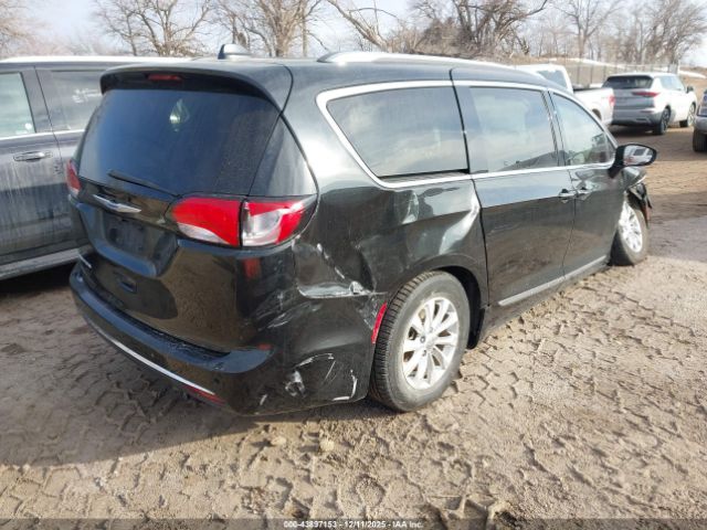 2018 CHRYSLER PACIFICA 2C4RC1BG9JR278952 Photo 3