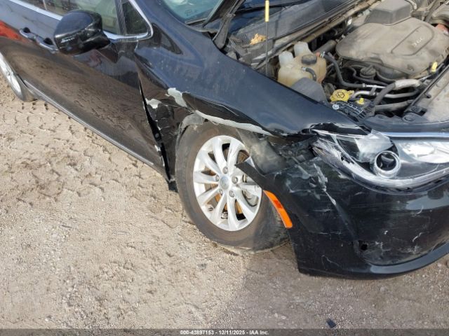 2018 CHRYSLER PACIFICA 2C4RC1BG9JR278952 Photo 5