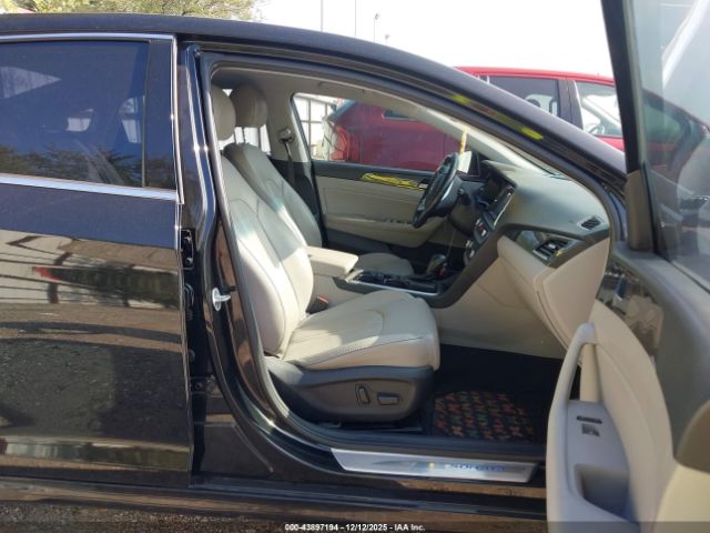 2019 HYUNDAI SONATA 5NPE34AF8KH789365 Photo 4