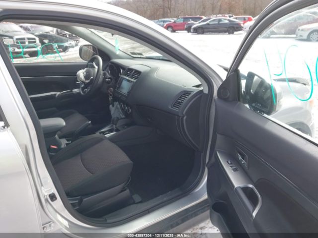 2019 MITSUBISHI OUTLANDER SPORT JA4AR3AU3KU024313 Photo 4